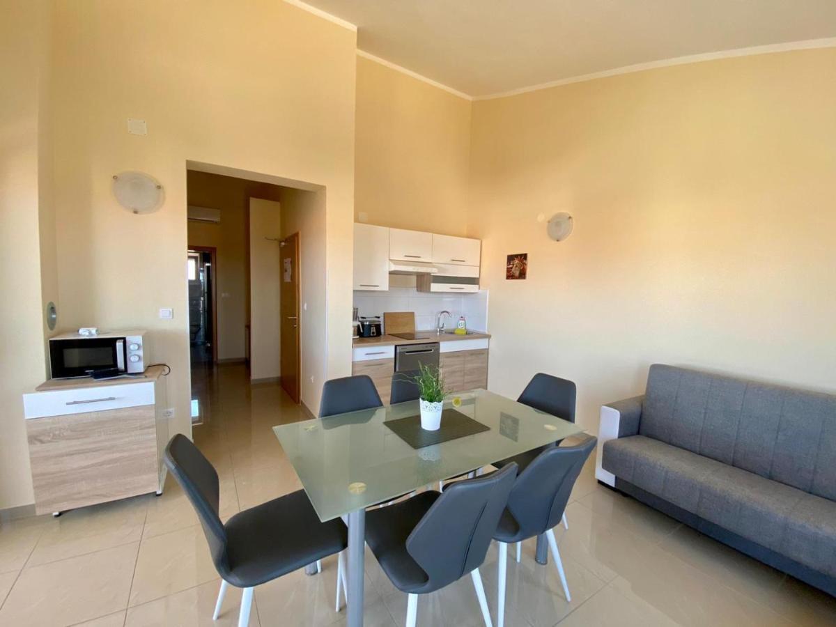 Atrium Novalja Apartment ภายนอก รูปภาพ