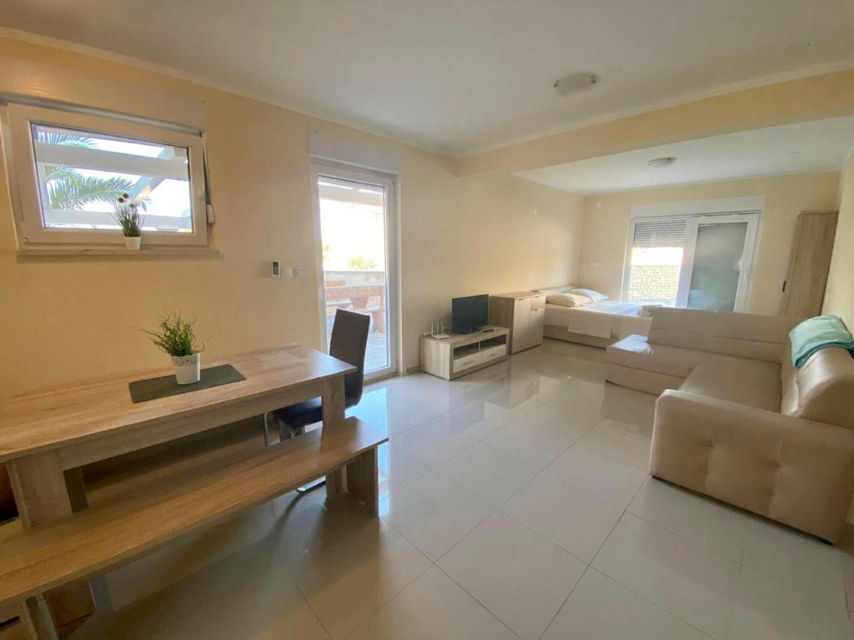 Atrium Novalja Apartment ภายนอก รูปภาพ